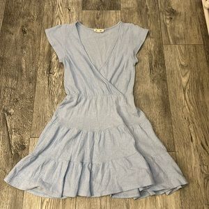 Light Blue short-sleeve v-neck sundress